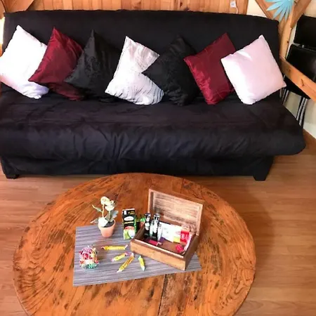 L'astazou Prêt Gracieux Du Matériel De Au Appartement *