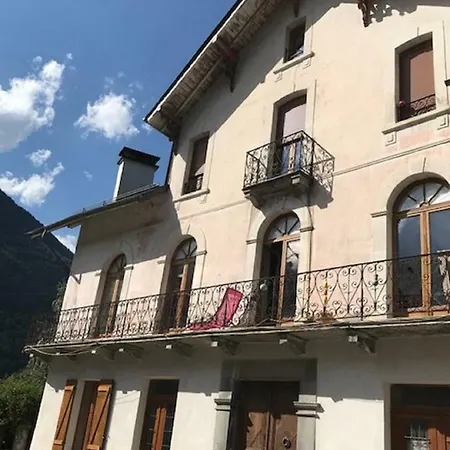 Appartement L'astazou Prêt Gracieux Du Matériel De Au *